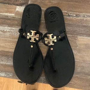 TORY BURCH MILLER PATENT LEATHER SANDALS!